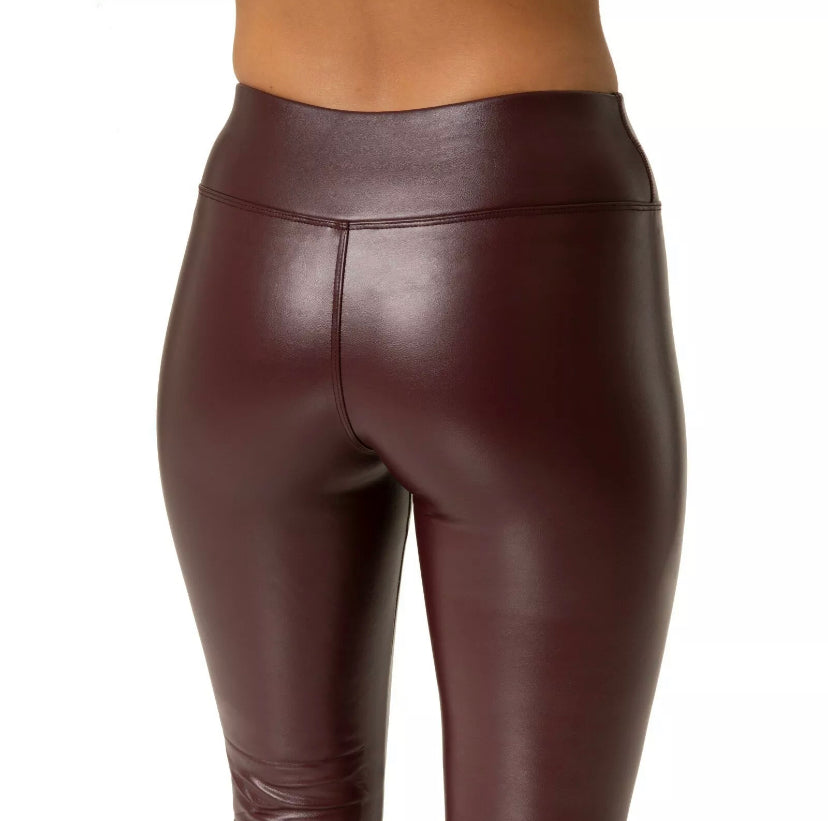 WetLook Leggings image 11